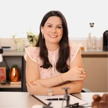 Mônica Torres - Psicóloga e Terapeuta de Casal